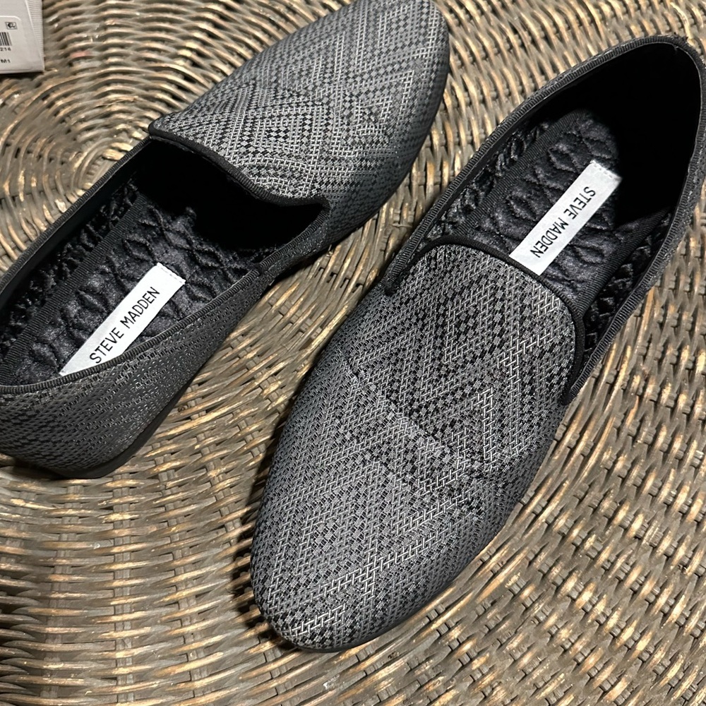 Steve Madden Chevron Men’s Slip-on Loafer Grey Fabric Size 9